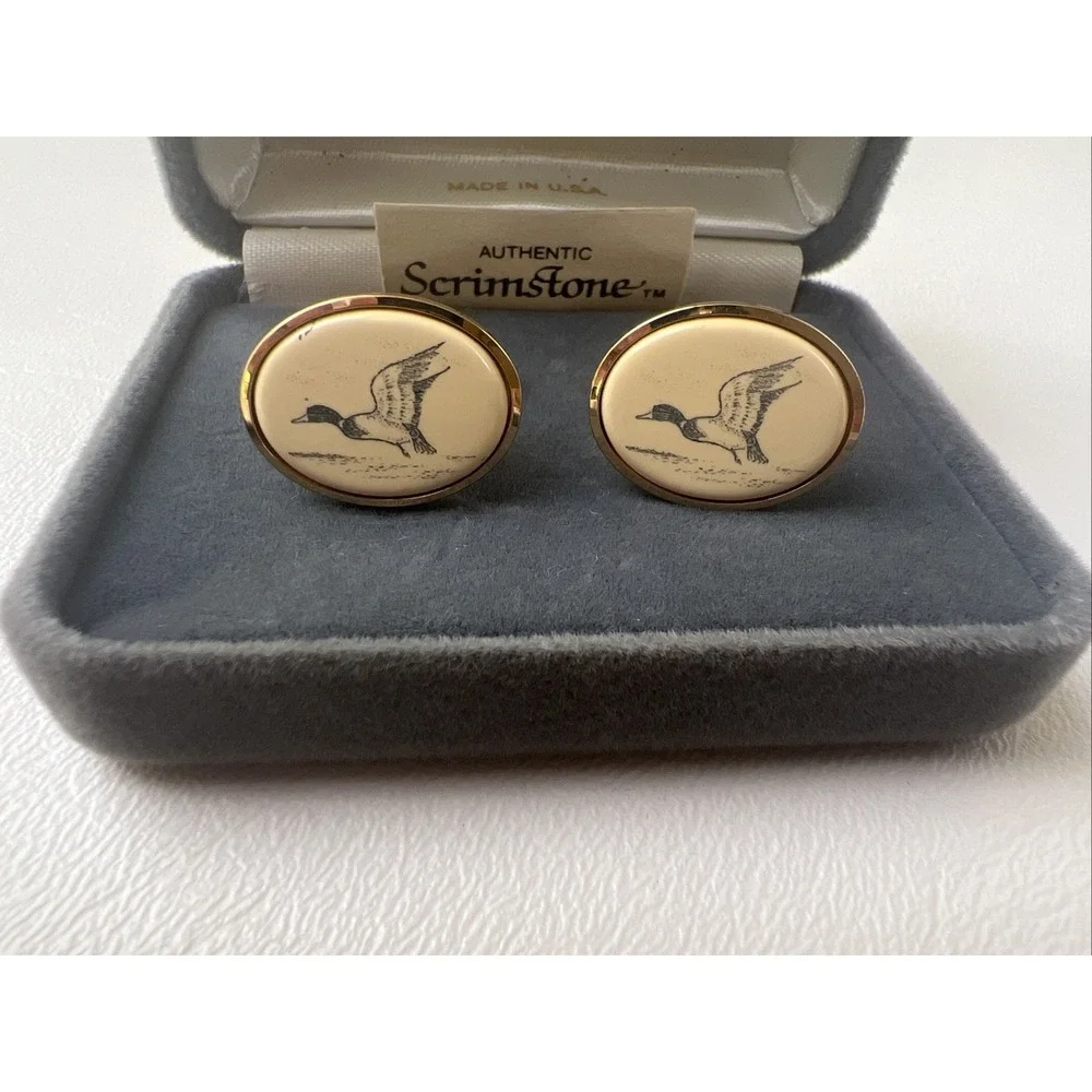 Vintage Mid Century Mallard Duck Scrimshaw Oval Gold Tone Cufflinks